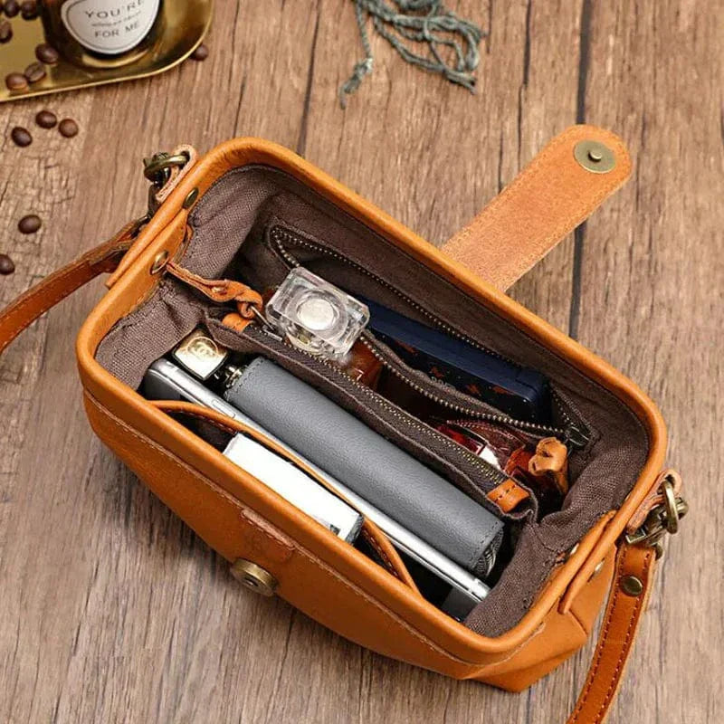 Ivy - Mini kožená crossbody kabelka