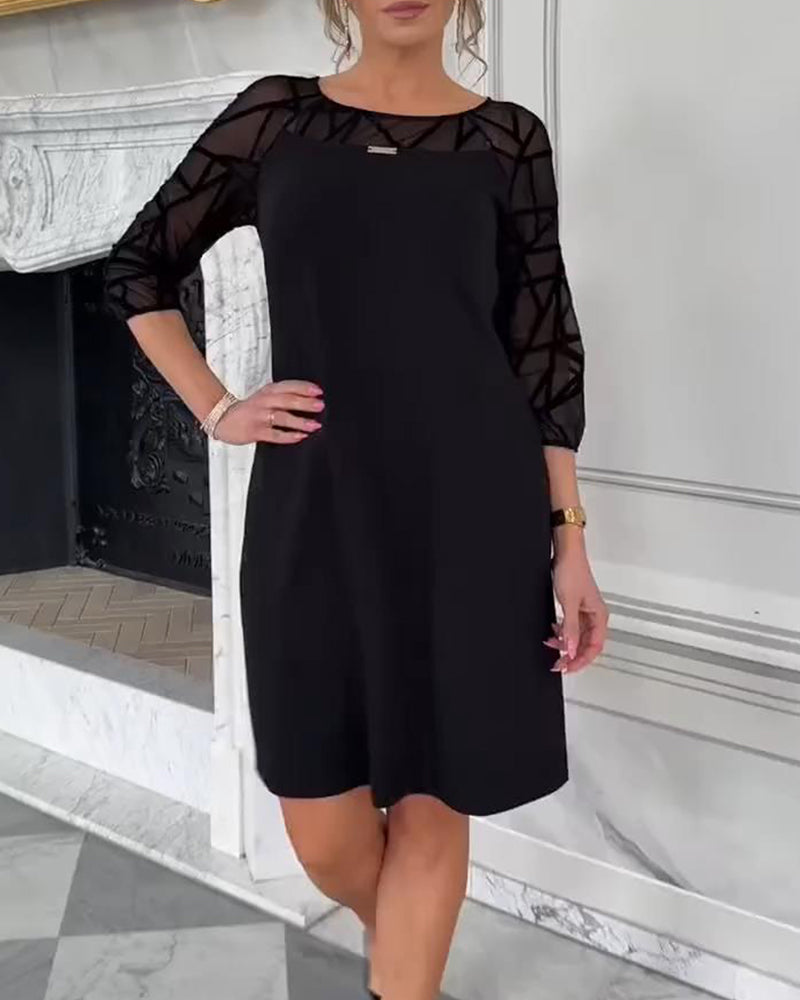 Elegantní šaty s kulatým výstřihem