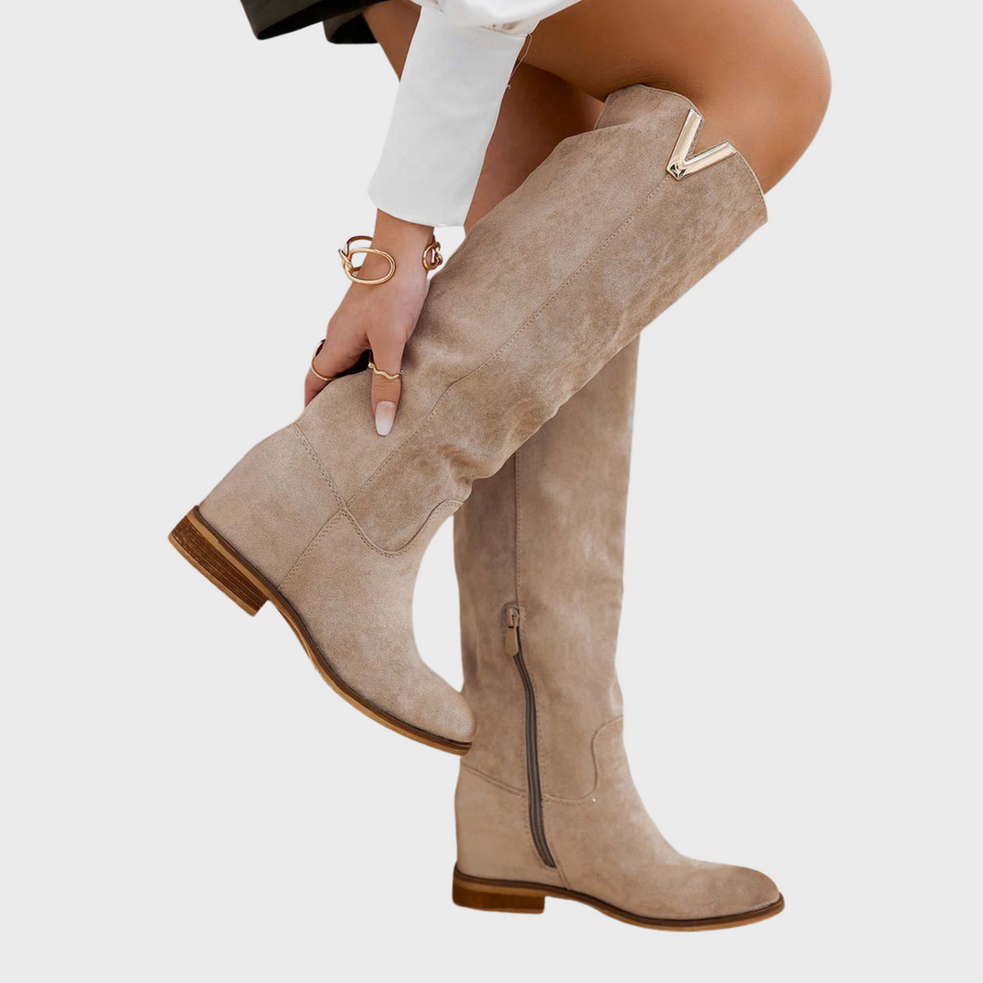 Luna | Lenka – Elegantní kotníkové boty s vnitřním klínem