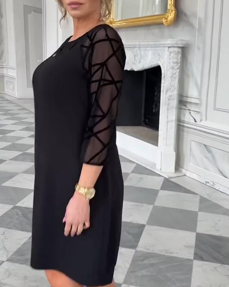 Elegantní šaty s kulatým výstřihem